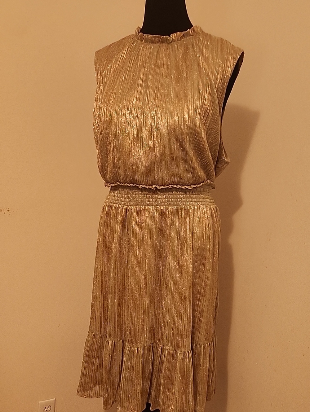 Draper James Gold Sleeveless Pleated Midi Dress
